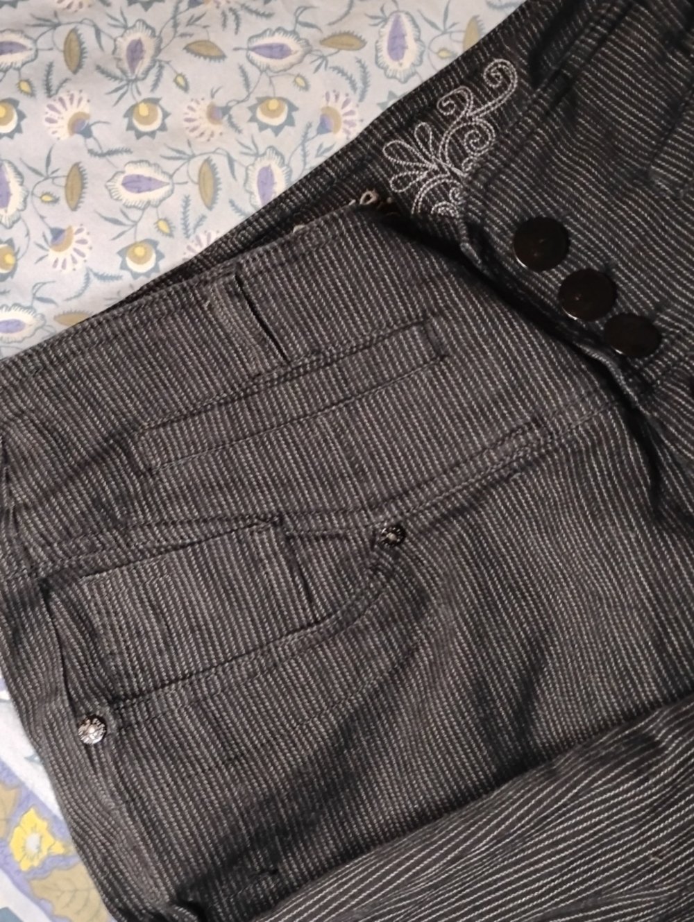 Black Thin Light Pinstripe 3 Button Refuge Pants Size 11